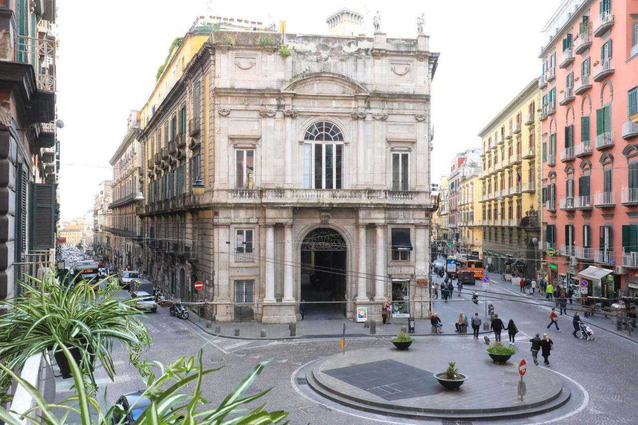 Toledo 16 Luxury Suites Napoli Esterno foto