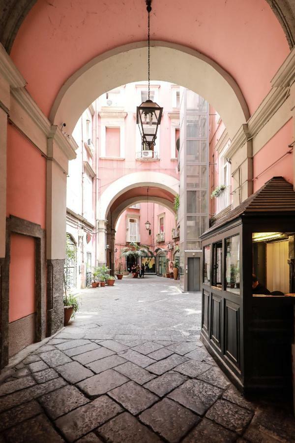 Toledo 16 Luxury Suites Napoli Esterno foto